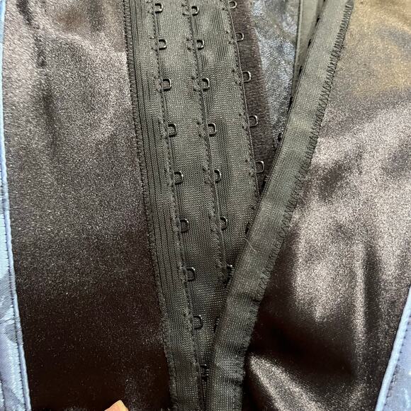 Victoria’s Secret Y2K Gothic Corset Top Size M Blue Floral Satin NWT Sexy - Picture 7 of 9